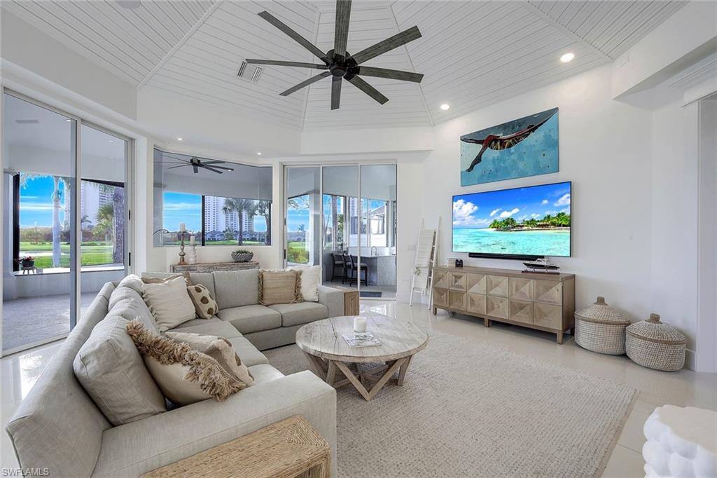 BAY WOODS - Residential