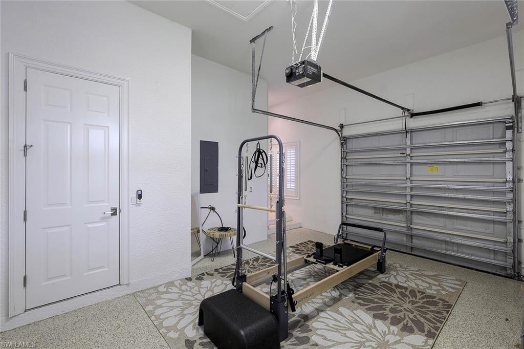 BAY WOODS - Residential