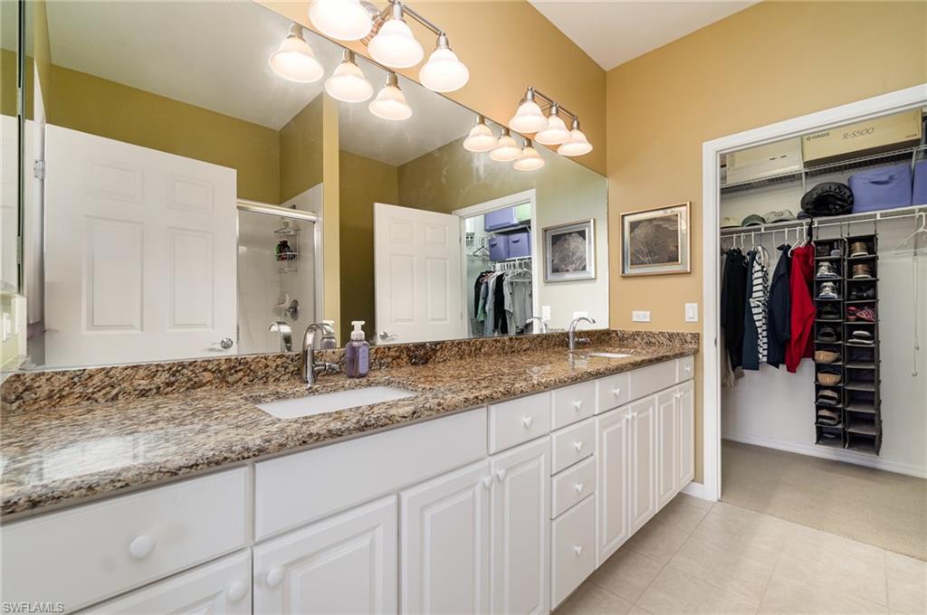 ROYAL POINTE - Residential