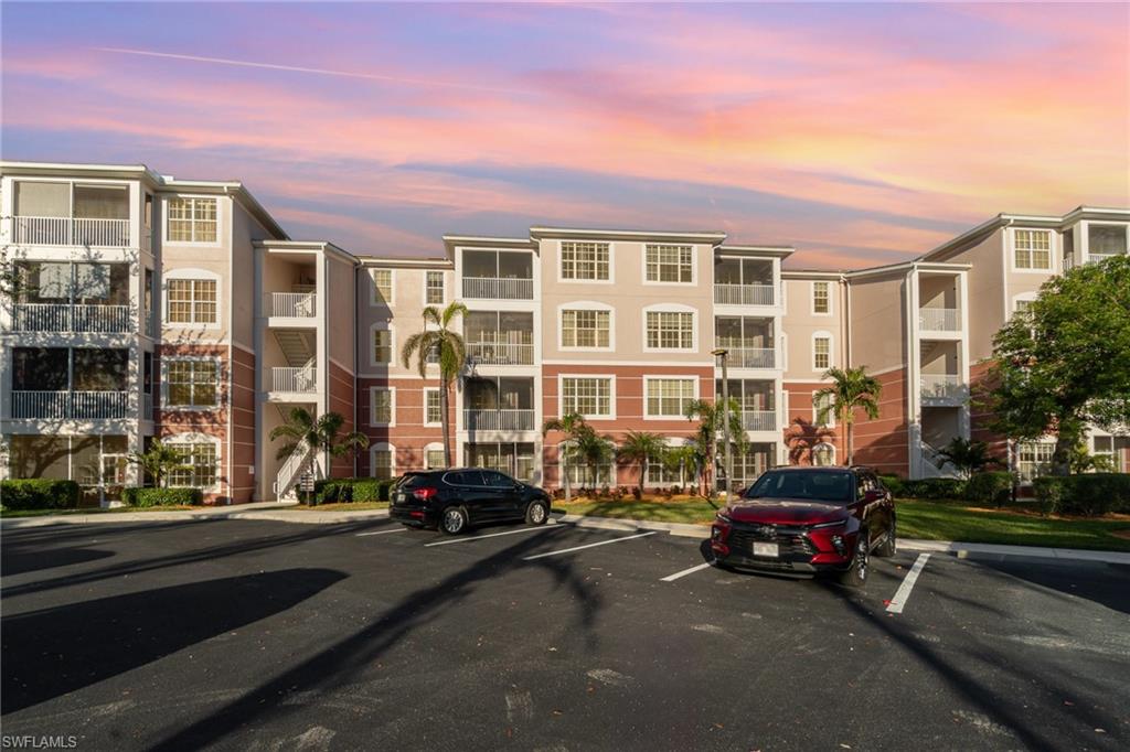 ROYAL POINTE - Residential