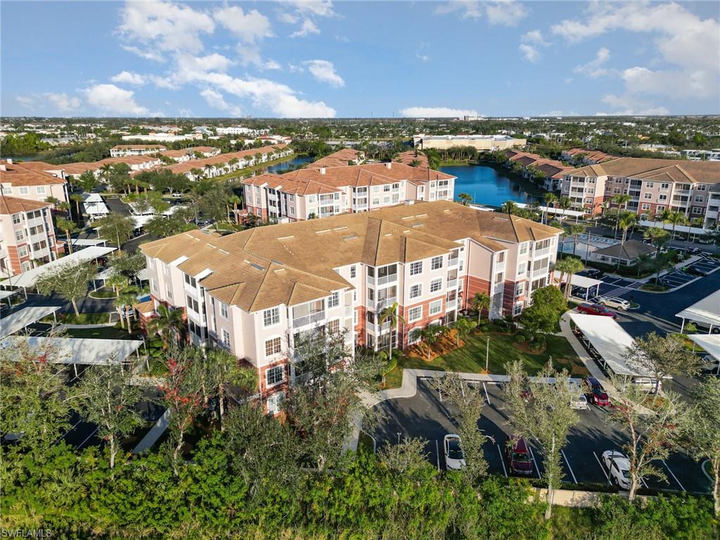 ROYAL POINTE - Residential