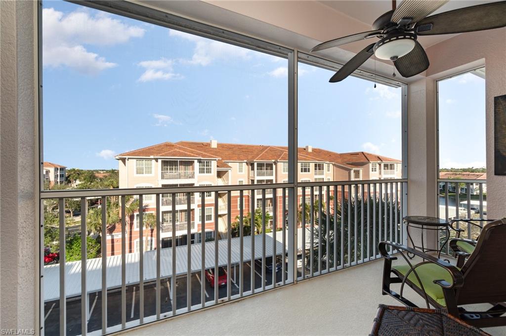 ROYAL POINTE - Residential