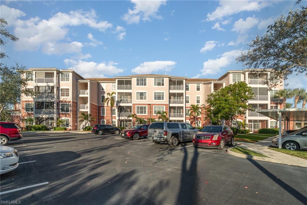 ROYAL POINTE - Residential