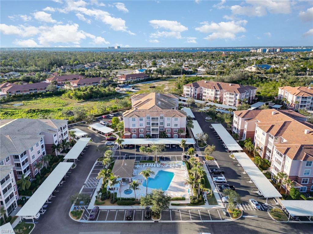 ROYAL POINTE - Residential