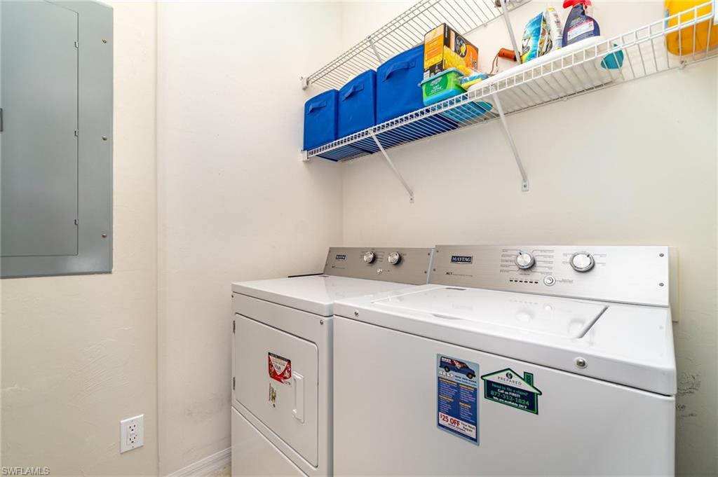 ROYAL POINTE - Residential