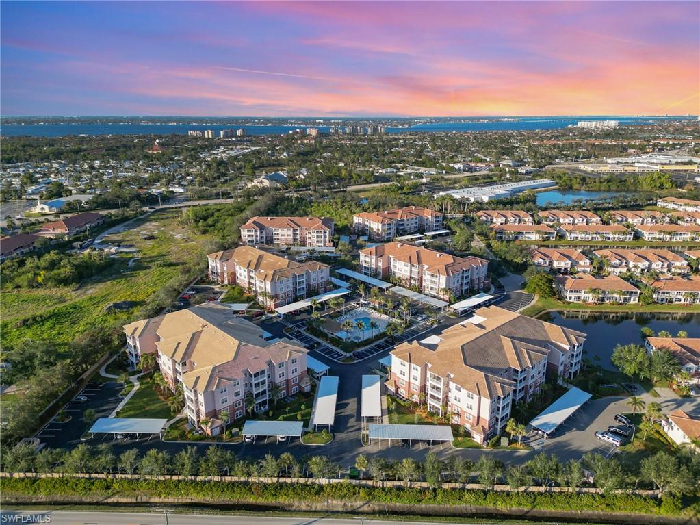 ROYAL POINTE - Residential