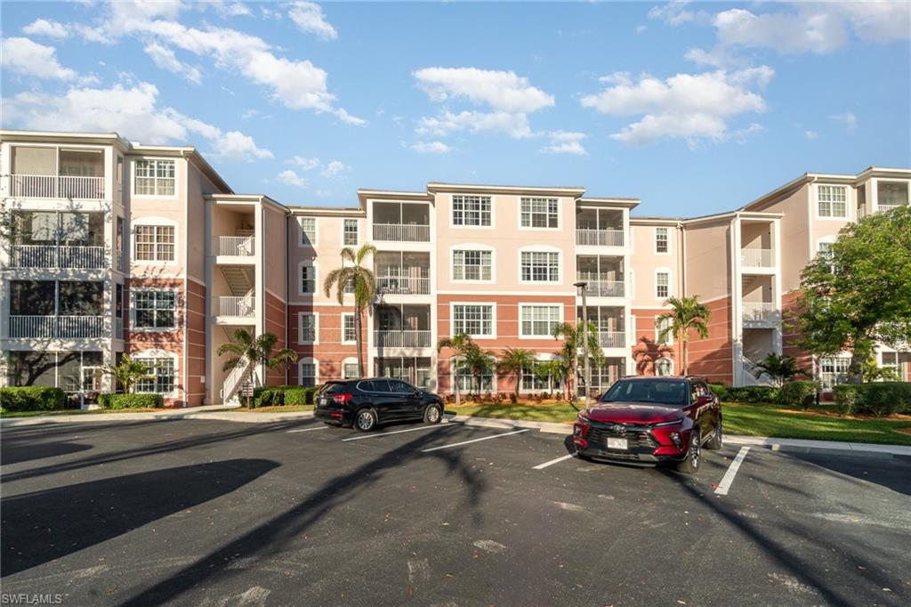 ROYAL POINTE - Residential