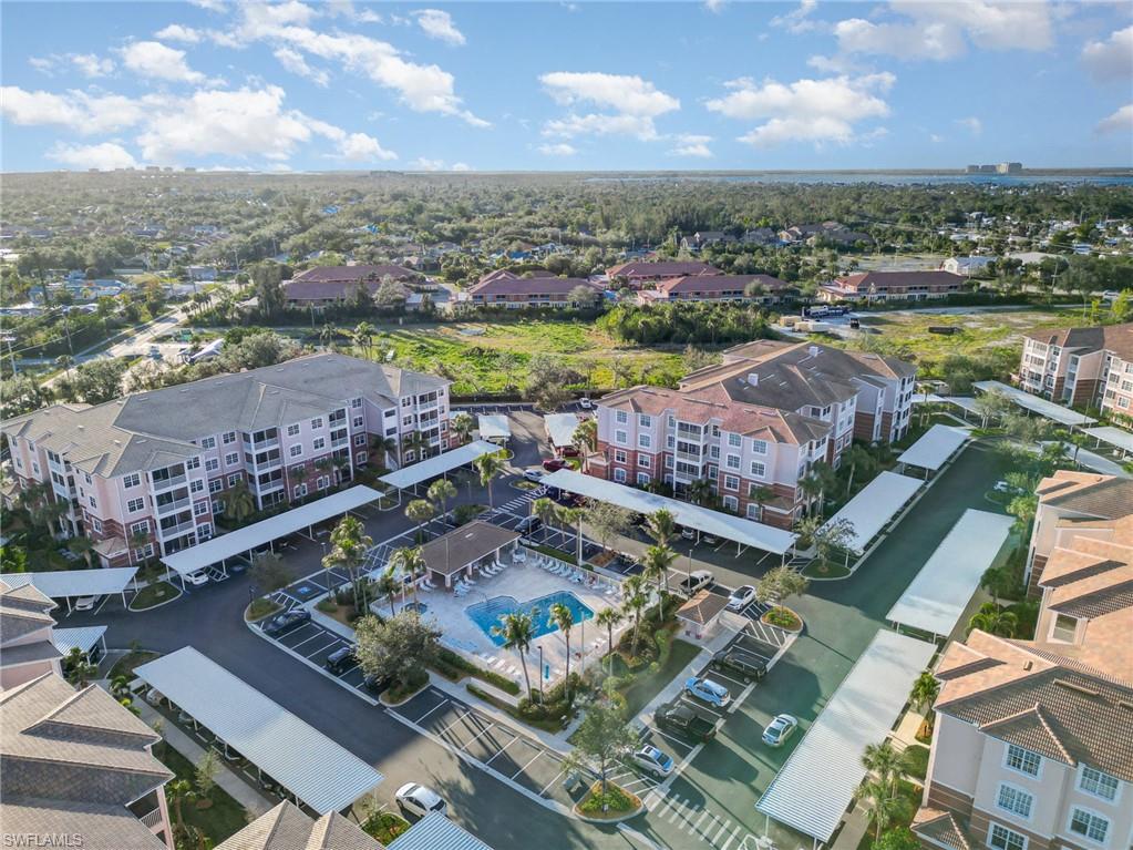 ROYAL POINTE - Residential