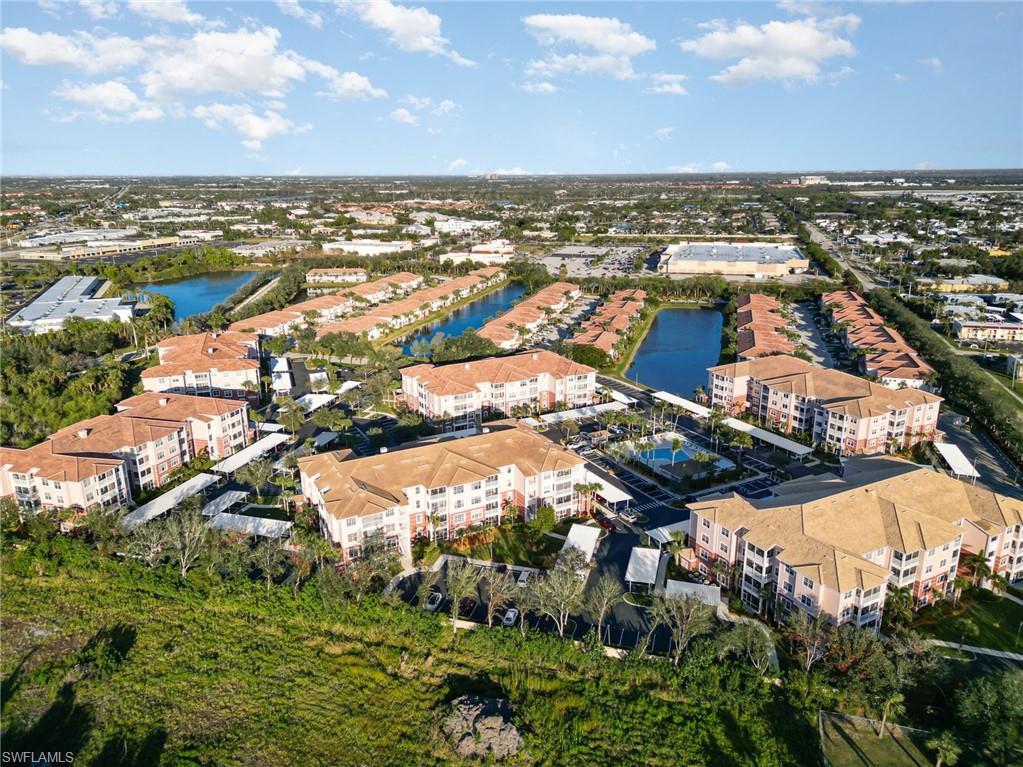 ROYAL POINTE - Residential