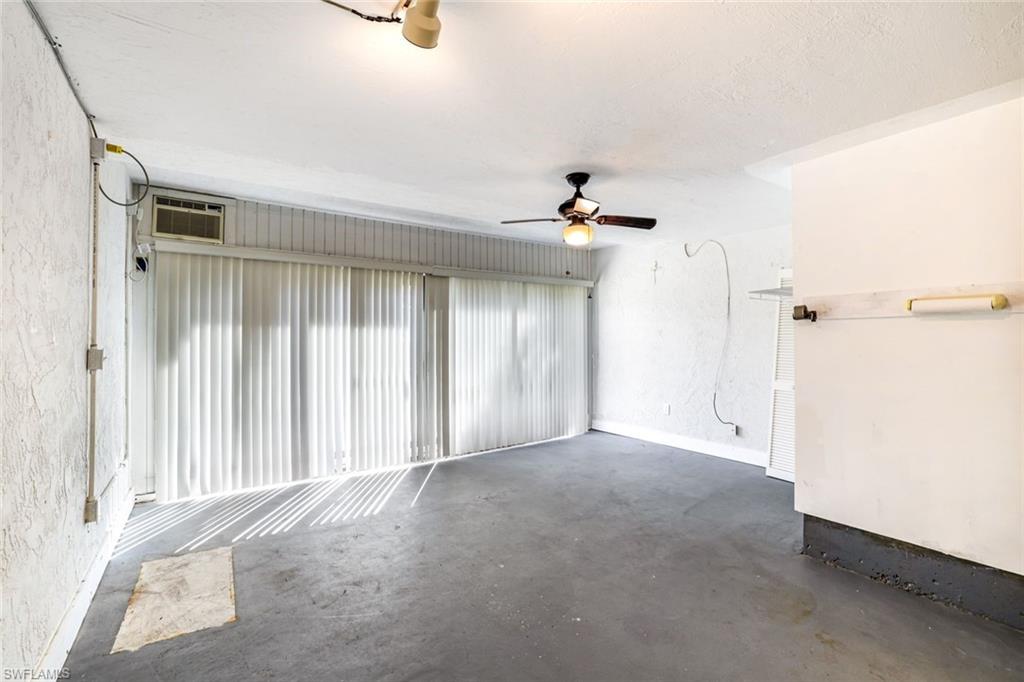 TOWN HOUSE SQUARE - Residential