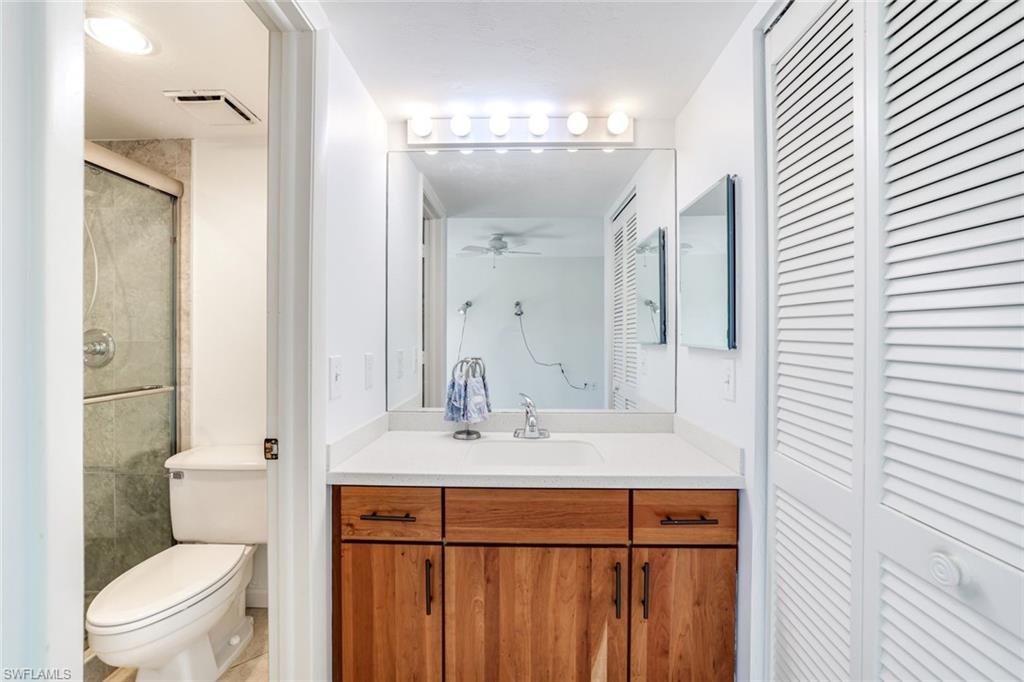 TOWN HOUSE SQUARE - Residential