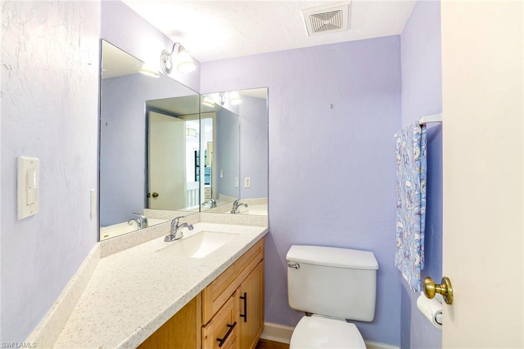 TOWN HOUSE SQUARE - Residential