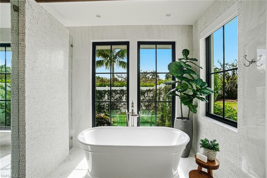 COCOHATCHEE ESTATES - Residential