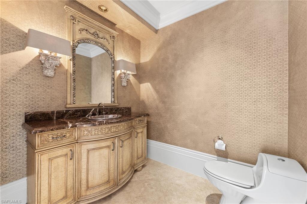 BAY COLONY SHORES - Residential