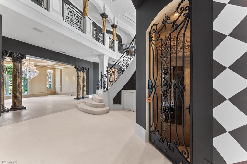 BAY COLONY SHORES - Residential