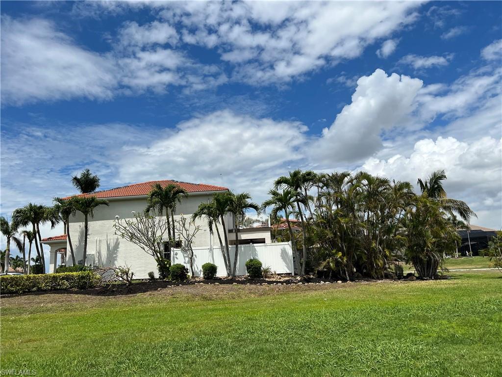 ROYAL TEE COUNTRY CLUB ESTATES - Land