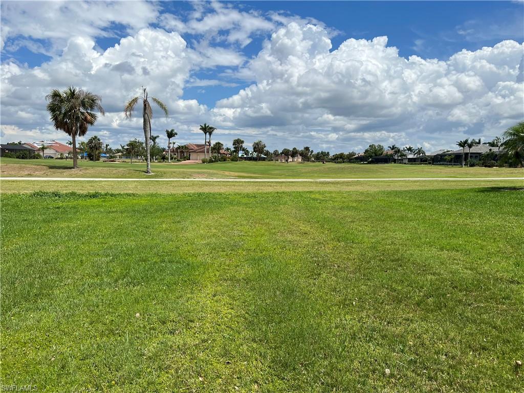 ROYAL TEE COUNTRY CLUB ESTATES - Land