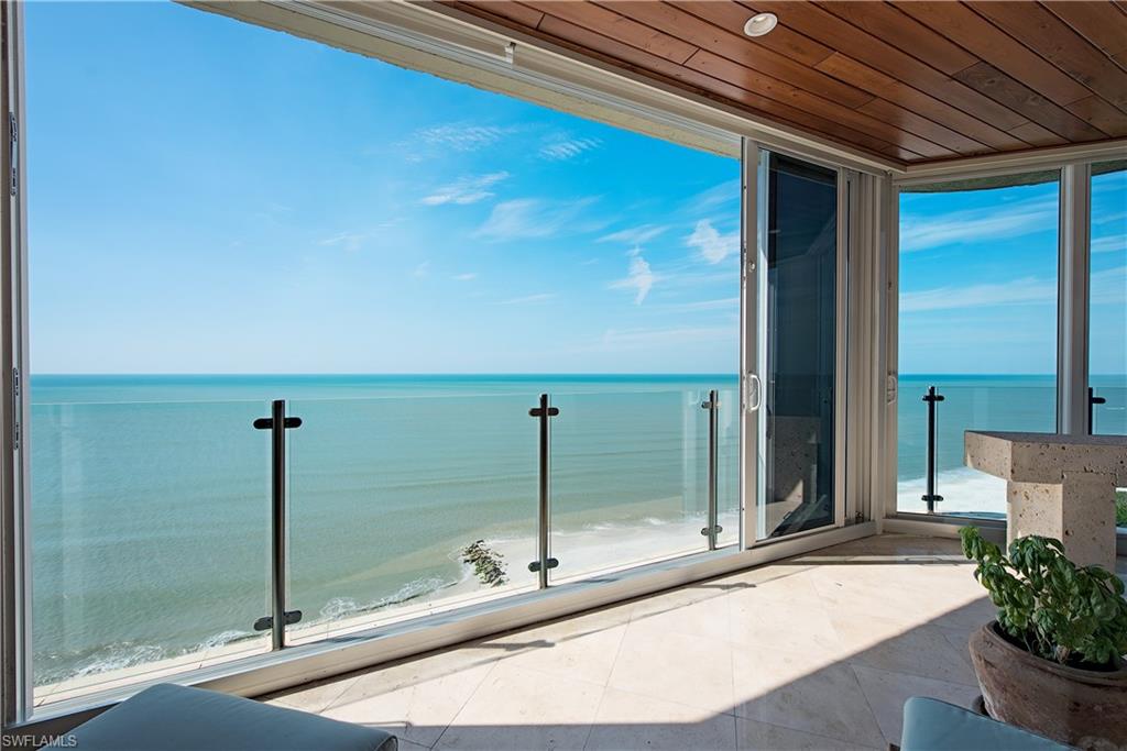 SEAPOINT AT NAPLES CAY - Residential