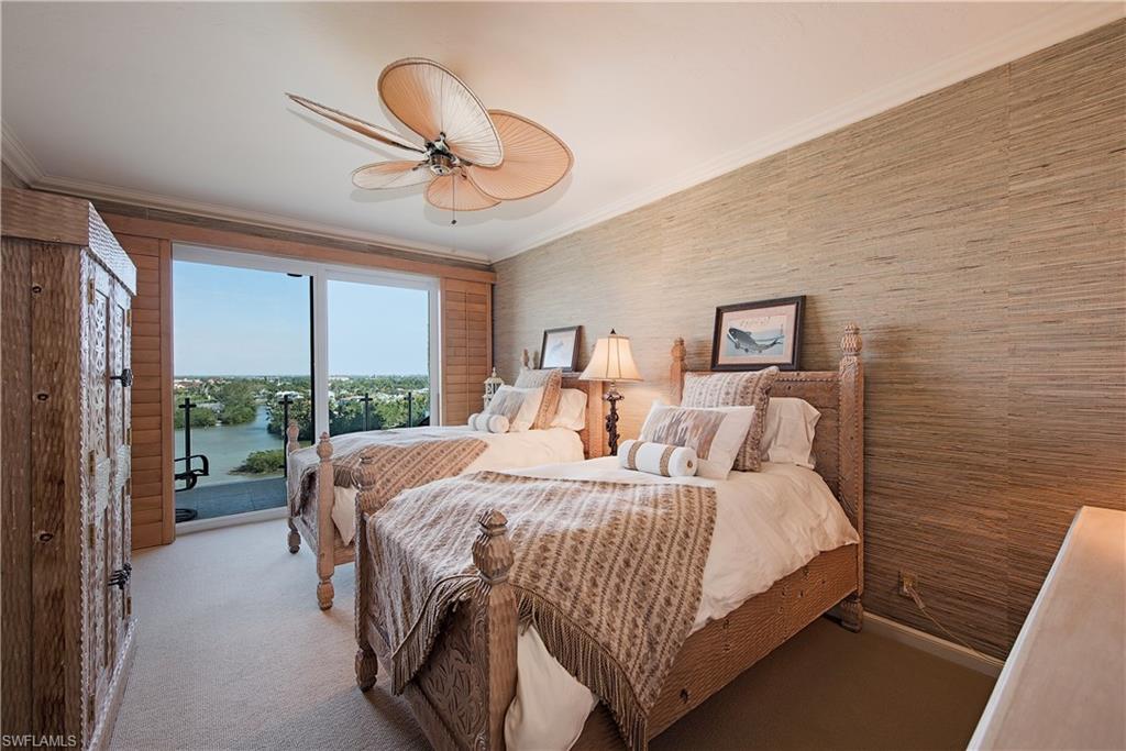 SEAPOINT AT NAPLES CAY - Residential