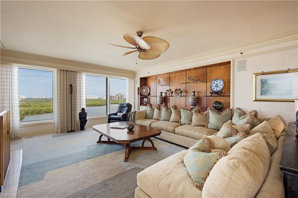 SEAPOINT AT NAPLES CAY - Residential