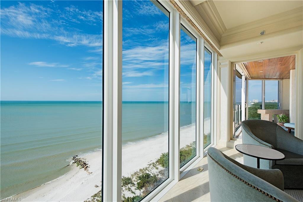 SEAPOINT AT NAPLES CAY - Residential