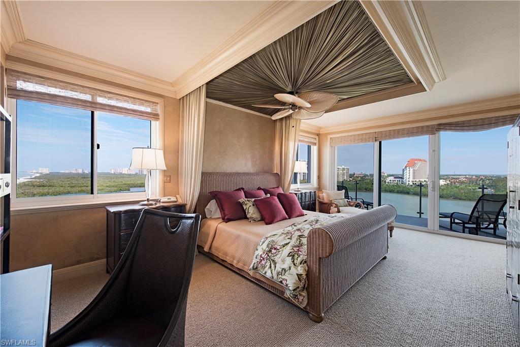 SEAPOINT AT NAPLES CAY - Residential