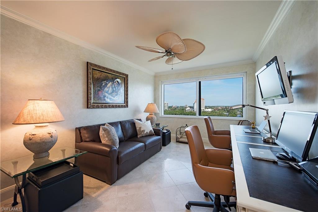 SEAPOINT AT NAPLES CAY - Residential