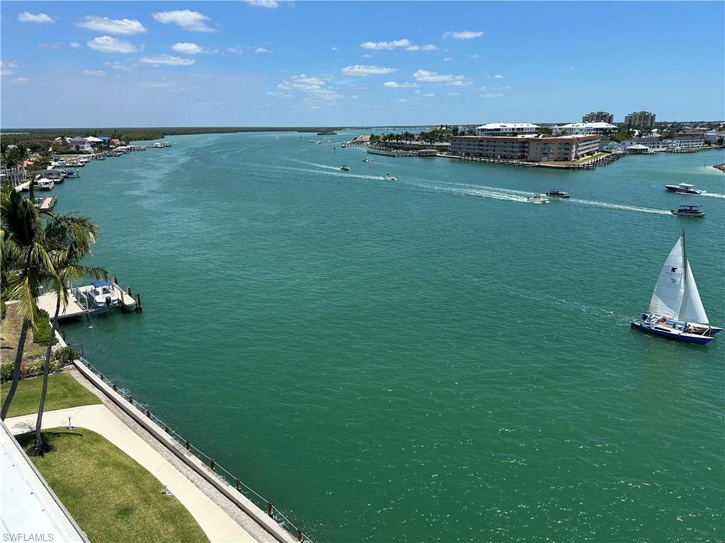 MARCO TOWERS - Residential