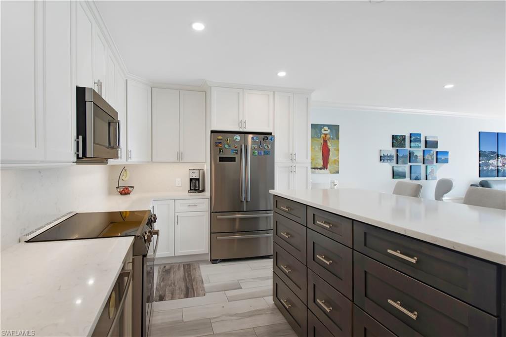 MARCO TOWERS - Residential