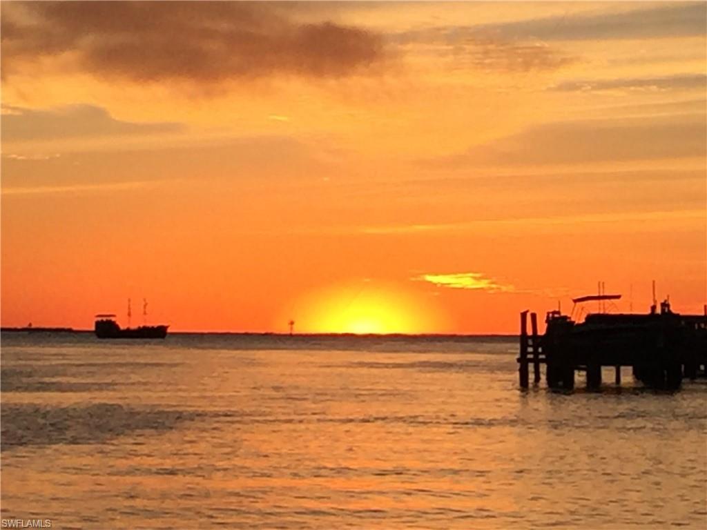 MARCO TOWERS - Residential