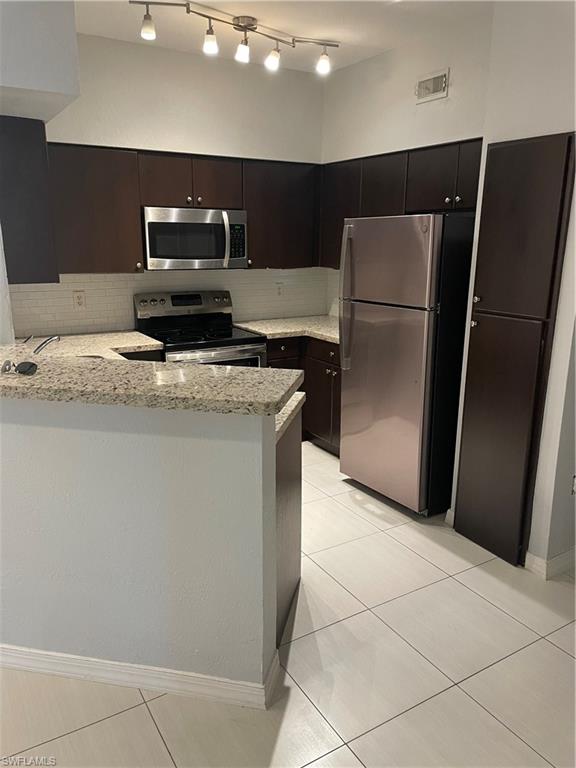 THE TIDES AT PELICAN LANDING - Residential