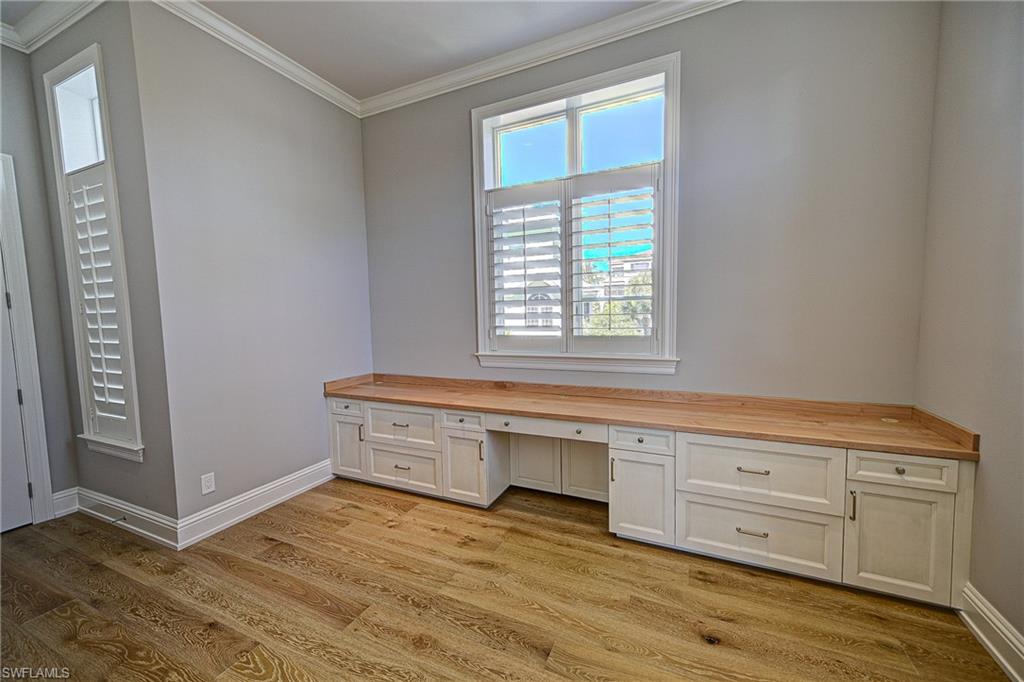 BAREFOOT BEACH - Residential