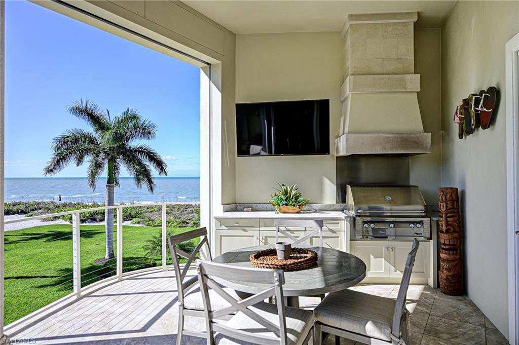 BAREFOOT BEACH - Residential