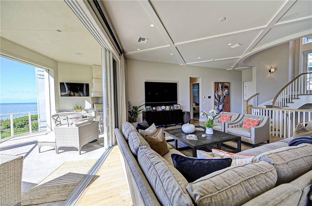 BAREFOOT BEACH - Residential