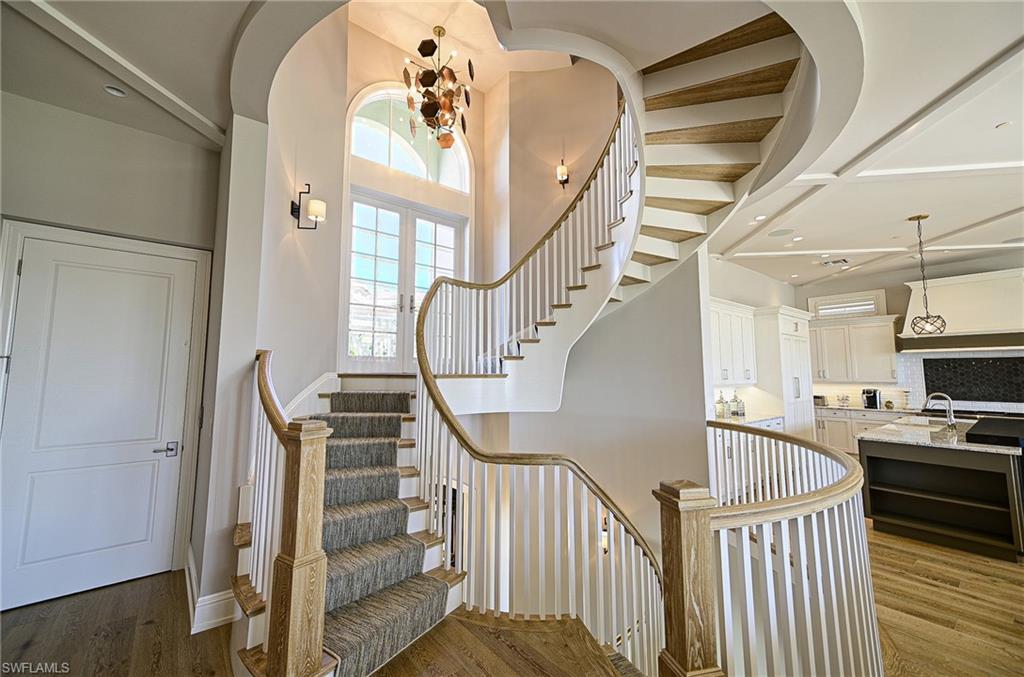 BAREFOOT BEACH - Residential