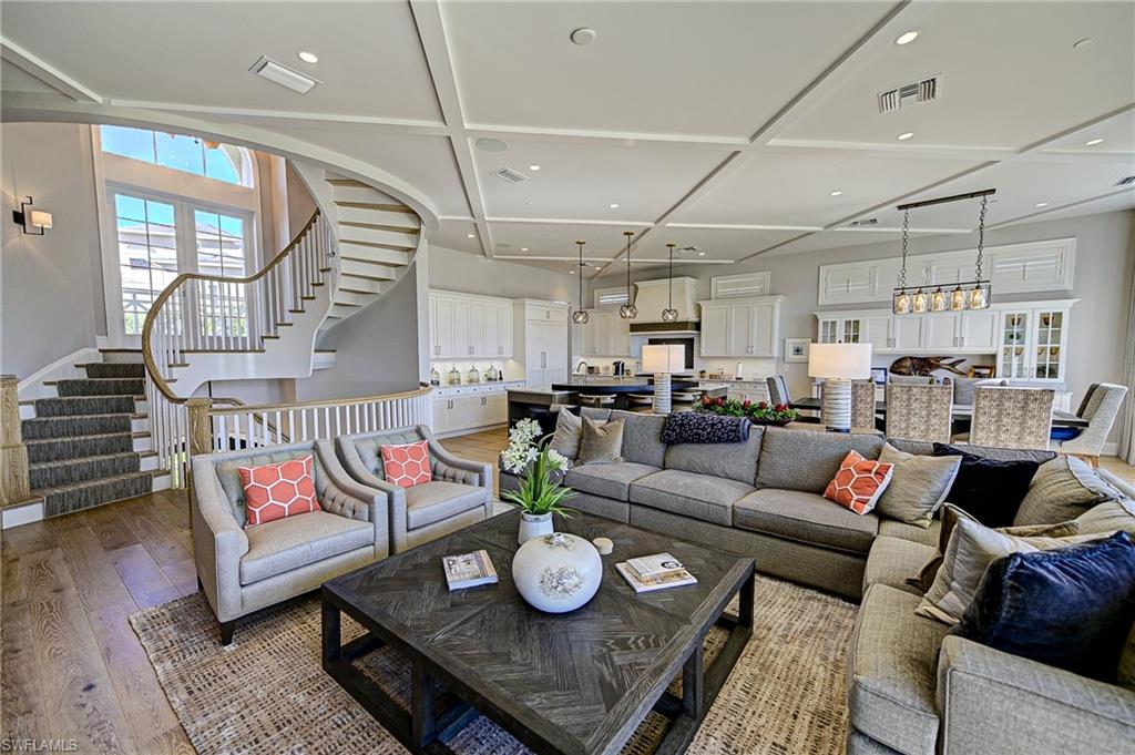 BAREFOOT BEACH - Residential