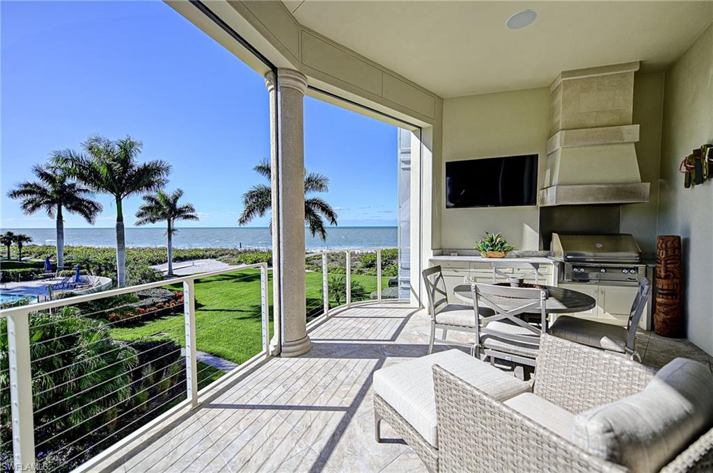 BAREFOOT BEACH - Residential