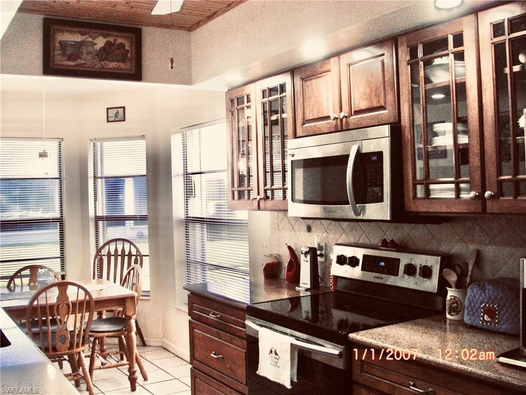 SABAL SPRINGS GOLF AND RACQUET CLUB - Residential