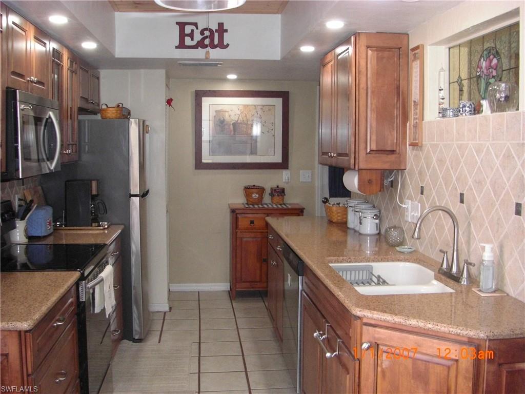 SABAL SPRINGS GOLF AND RACQUET CLUB - Residential