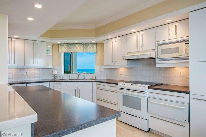 Marbella at Pelican Bay - Residential