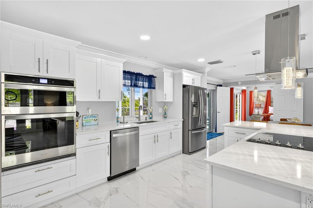 THE ROCKS - Residential