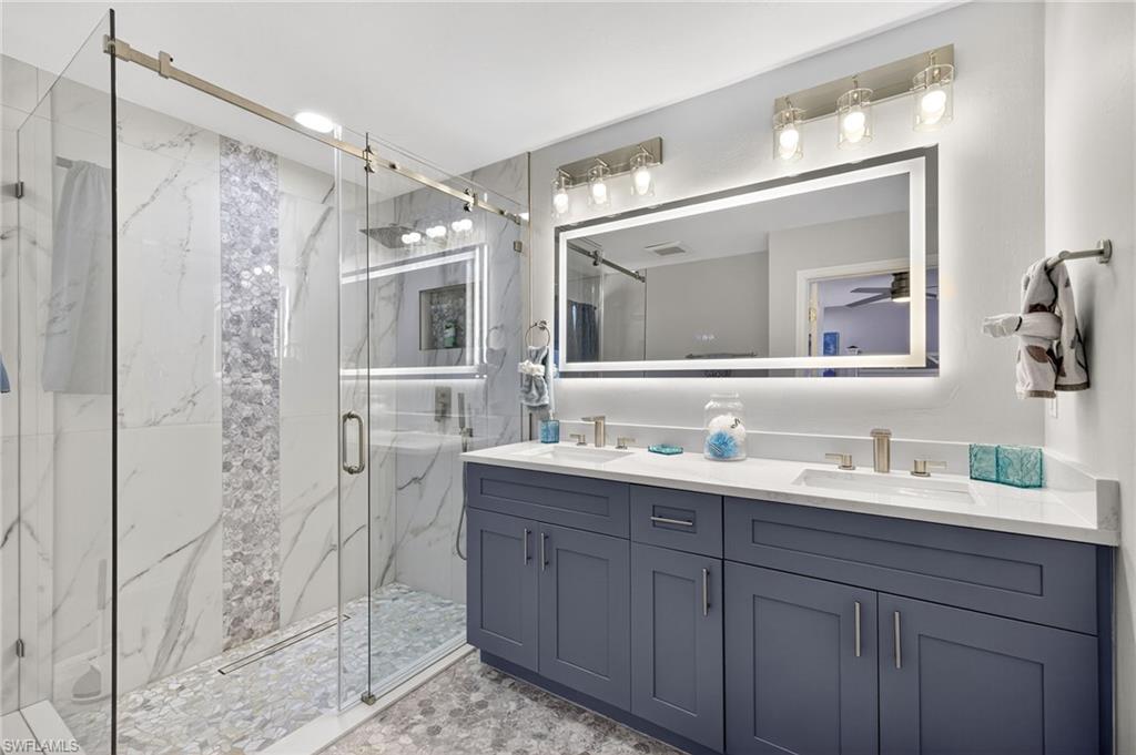 THE ROCKS - Residential