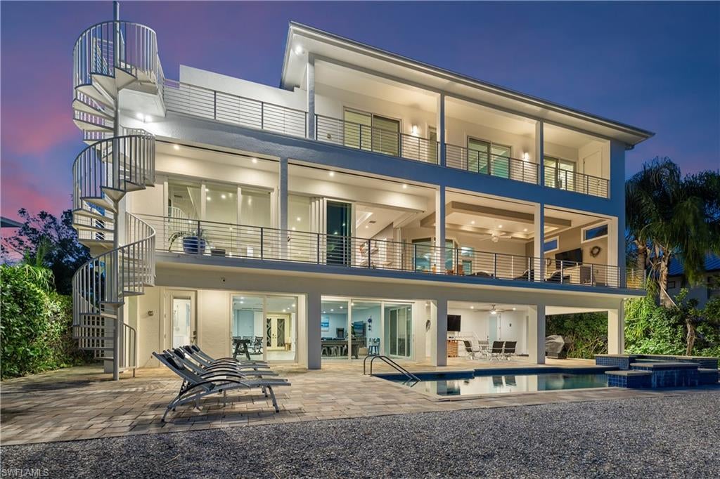 3890 Aloha LN