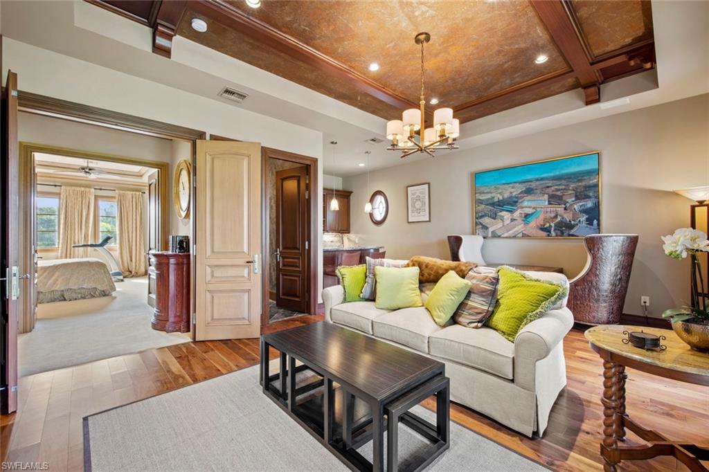 QUAIL WEST - Residential