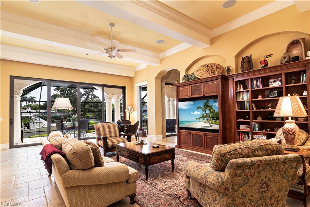 AQUALANE SHORES - Residential