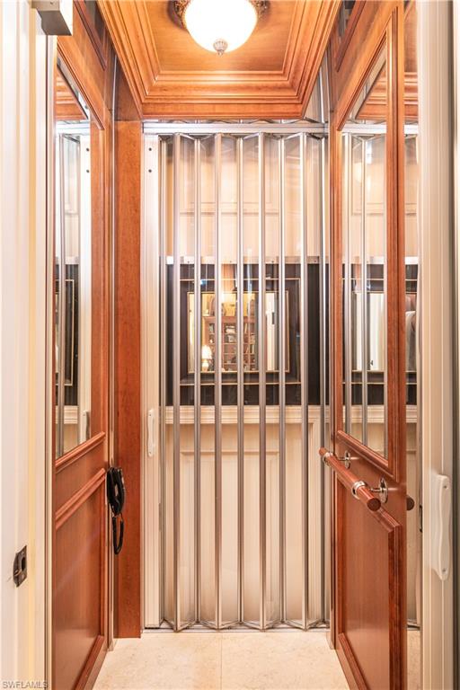 AQUALANE SHORES - Residential