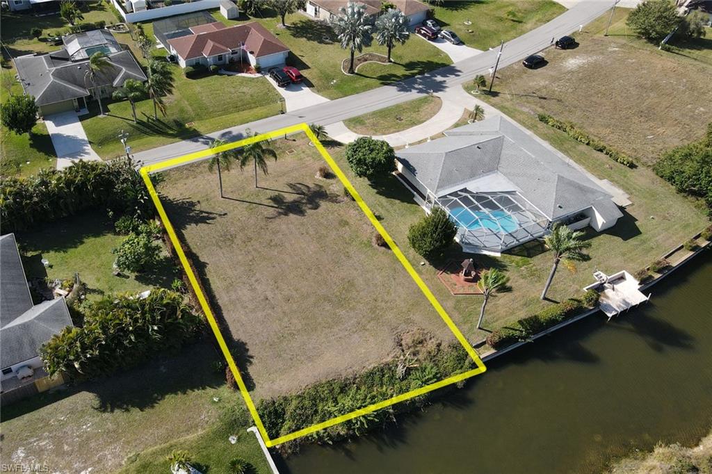 CAPE CORAL - Land