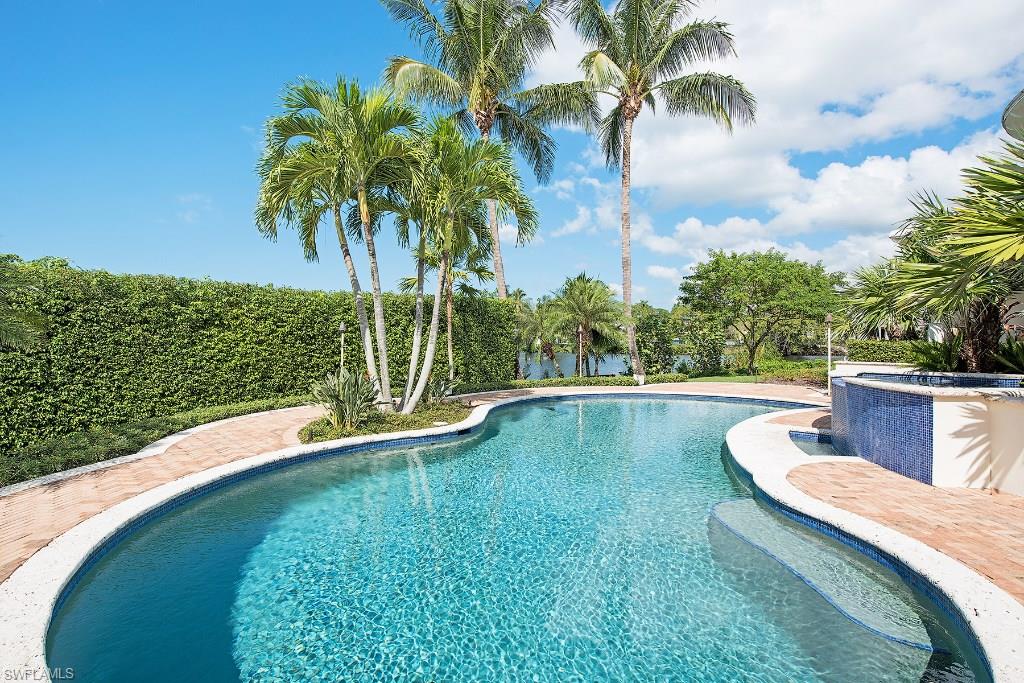 OLDE NAPLES - Residential