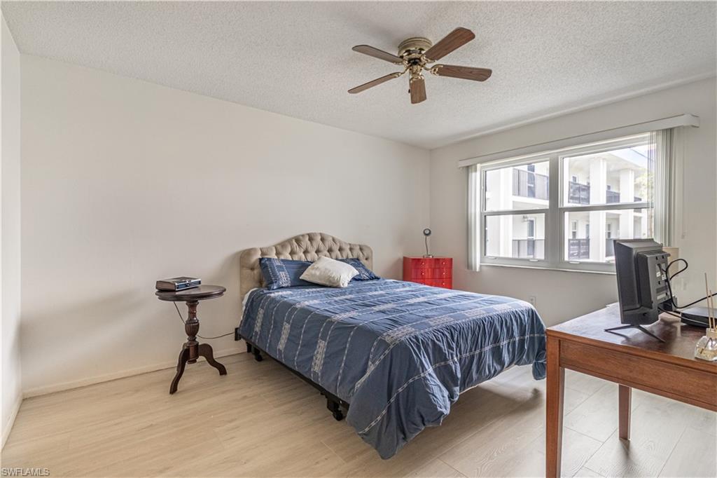 SEVEN LAKES - Residential