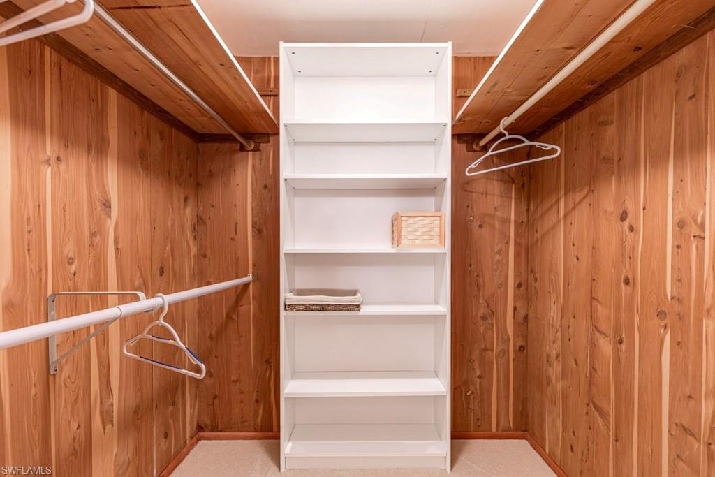 SEVEN LAKES - Residential